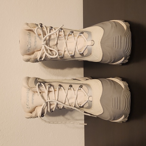 Columbia Techlite Omni-Heat Winter boots - Picture 2 of 7